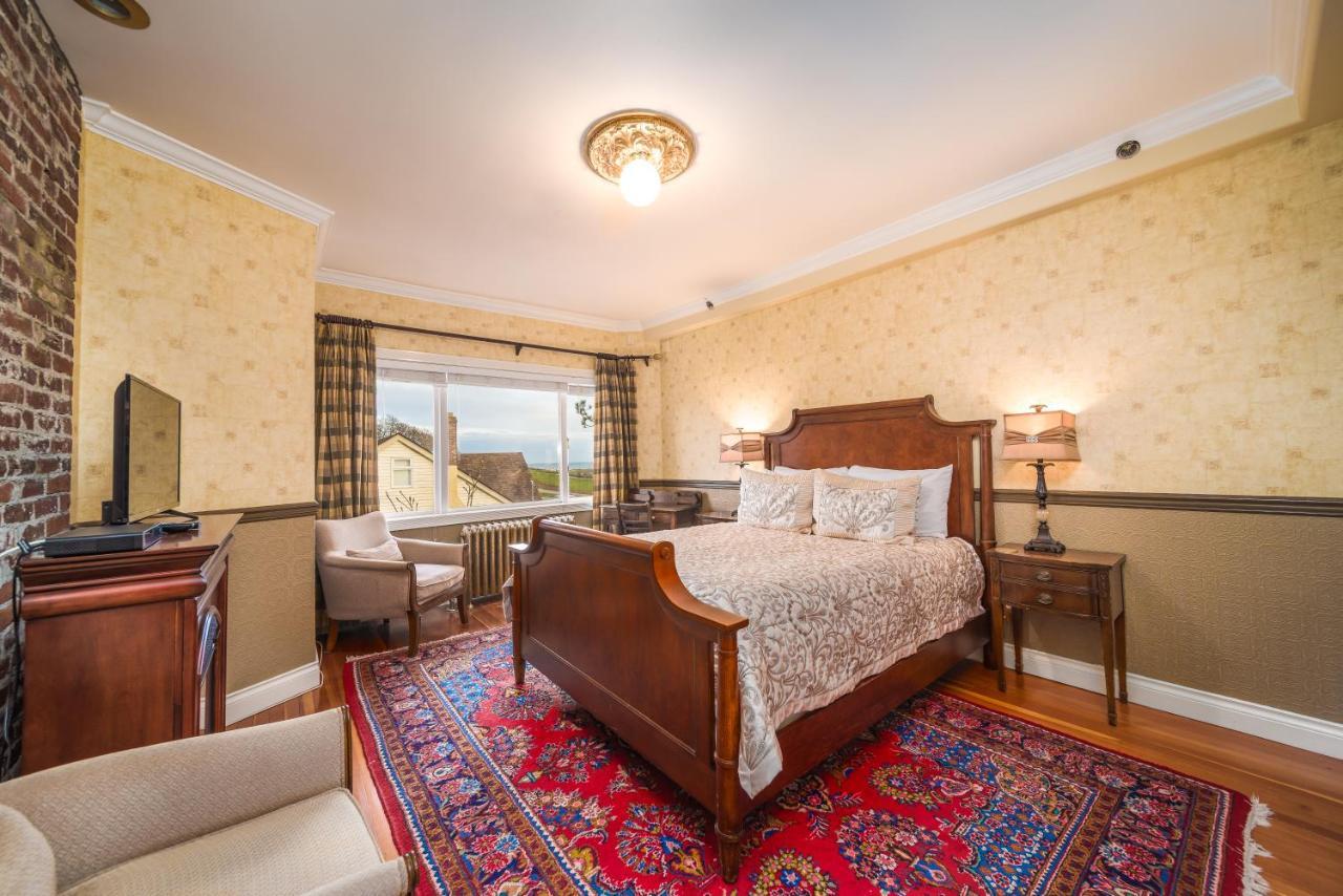Dashwood Manor Seaside Bed & Breakfast Victoria Kültér fotó