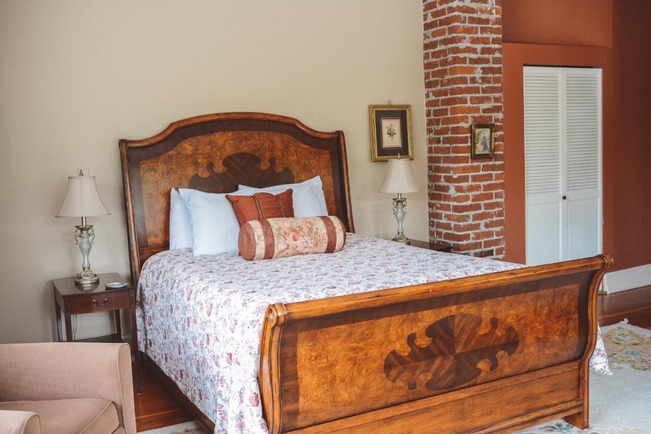 Dashwood Manor Seaside Bed & Breakfast Victoria Kültér fotó