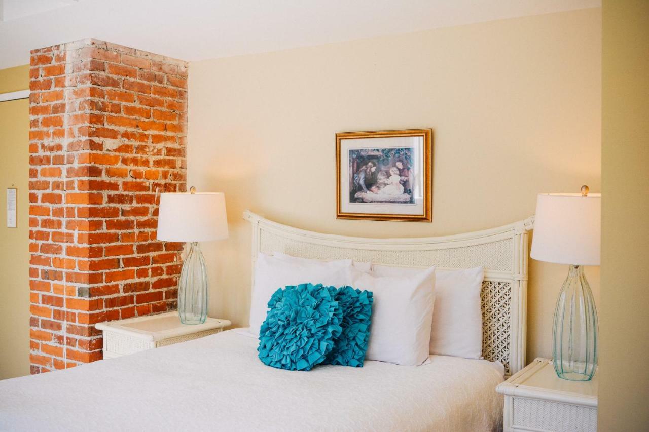 Dashwood Manor Seaside Bed & Breakfast Victoria Kültér fotó