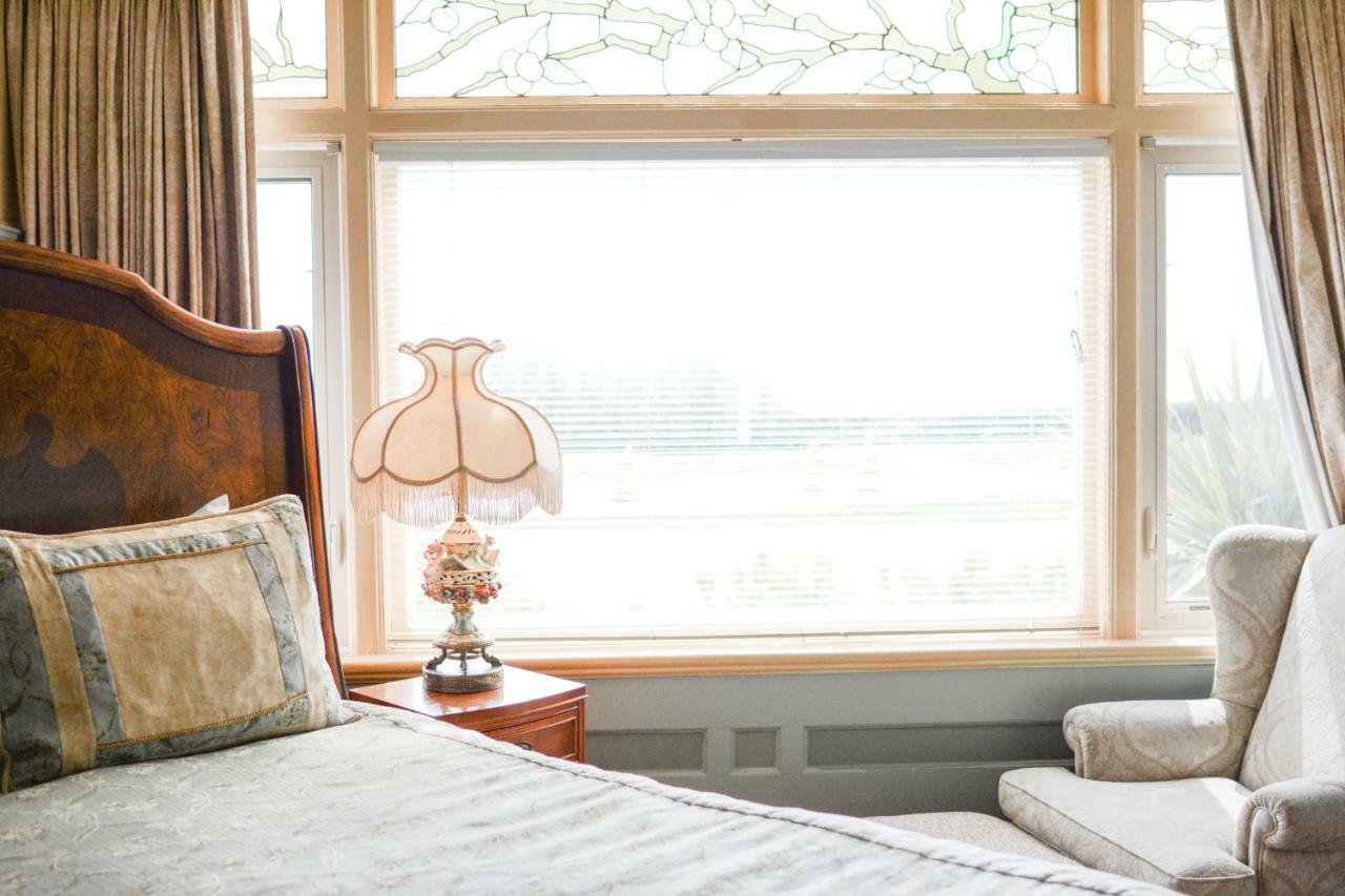 Dashwood Manor Seaside Bed & Breakfast Victoria Kültér fotó