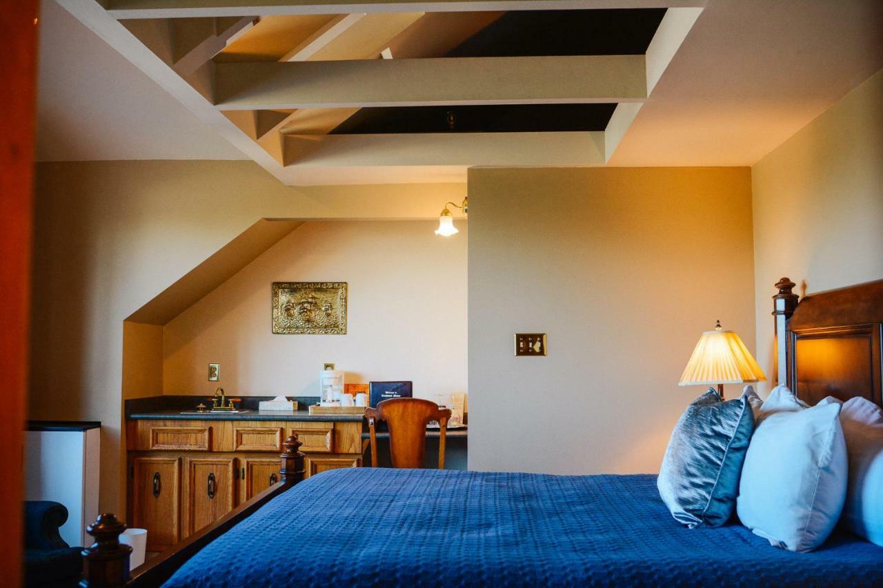 Dashwood Manor Seaside Bed & Breakfast Victoria Kültér fotó