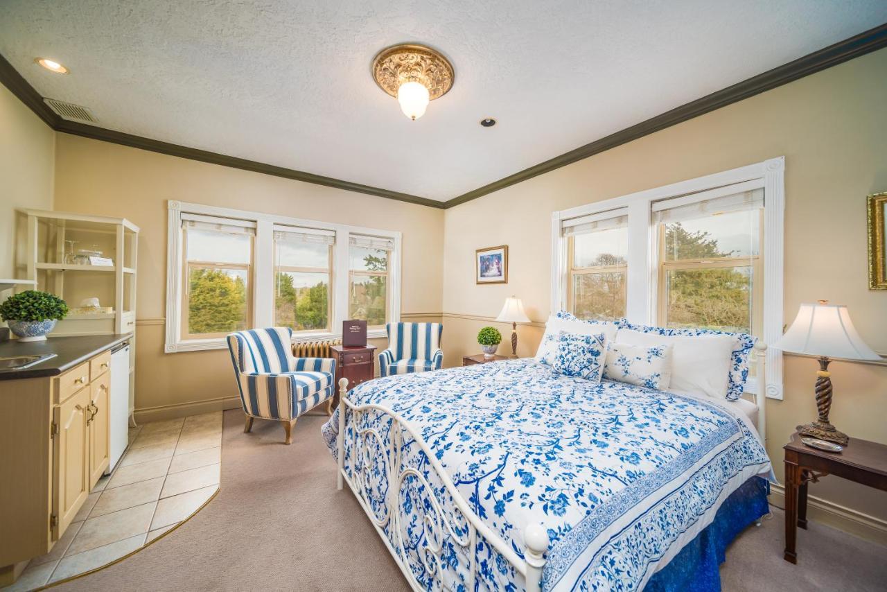 Dashwood Manor Seaside Bed & Breakfast Victoria Kültér fotó